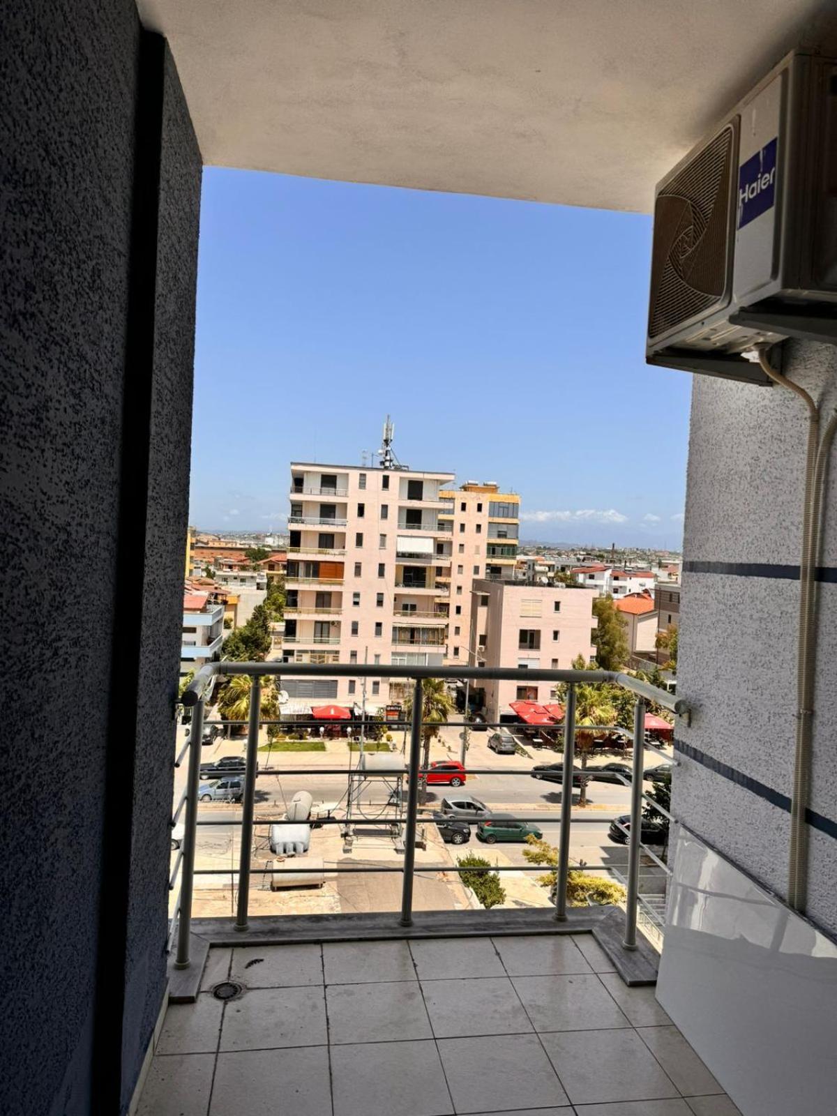 Holiday Apartments 5 Durrës Exteriör bild